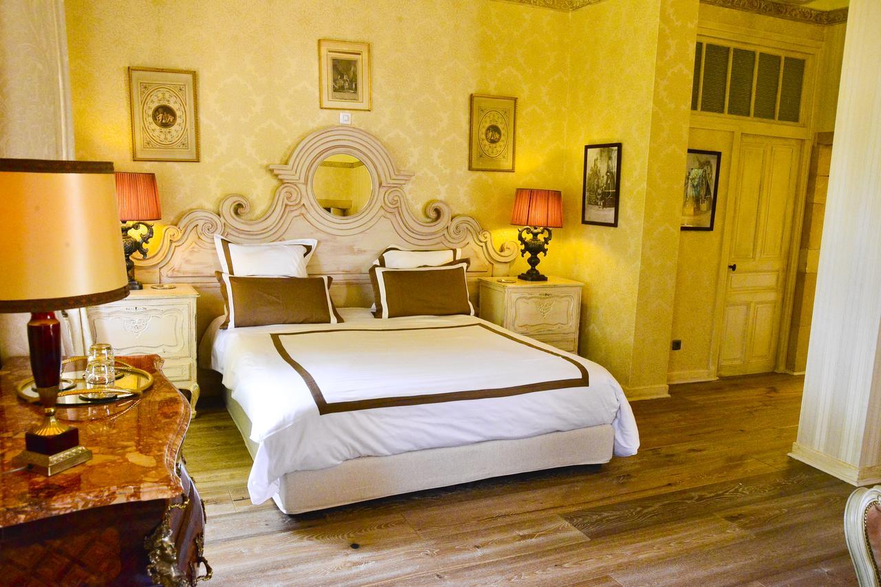 Ouches 샤토 드오니 B&B 외부 사진