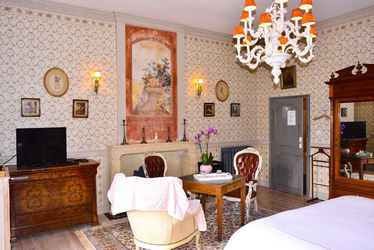 Ouches 샤토 드오니 B&B 외부 사진